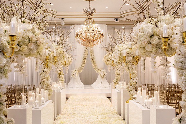 Classy & Elegant Wedding Decor